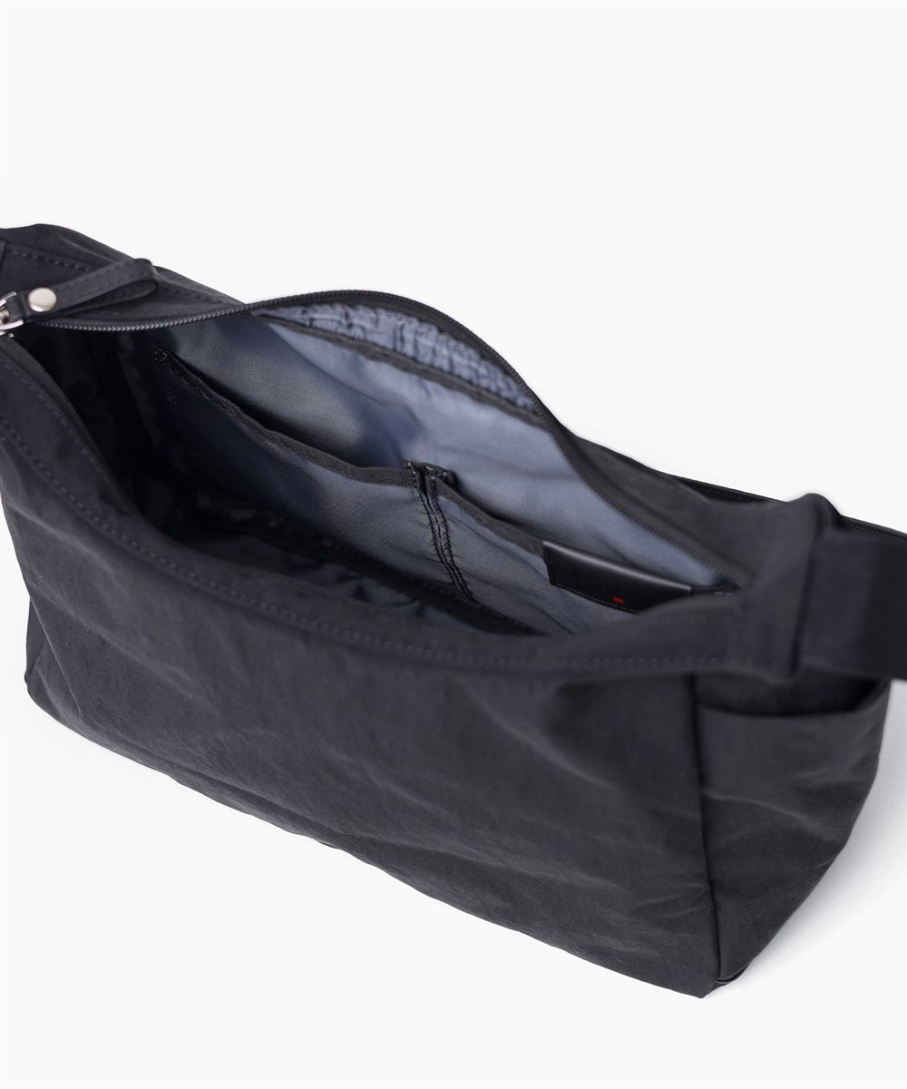 イズイット ケルプ ショルダーバッグ