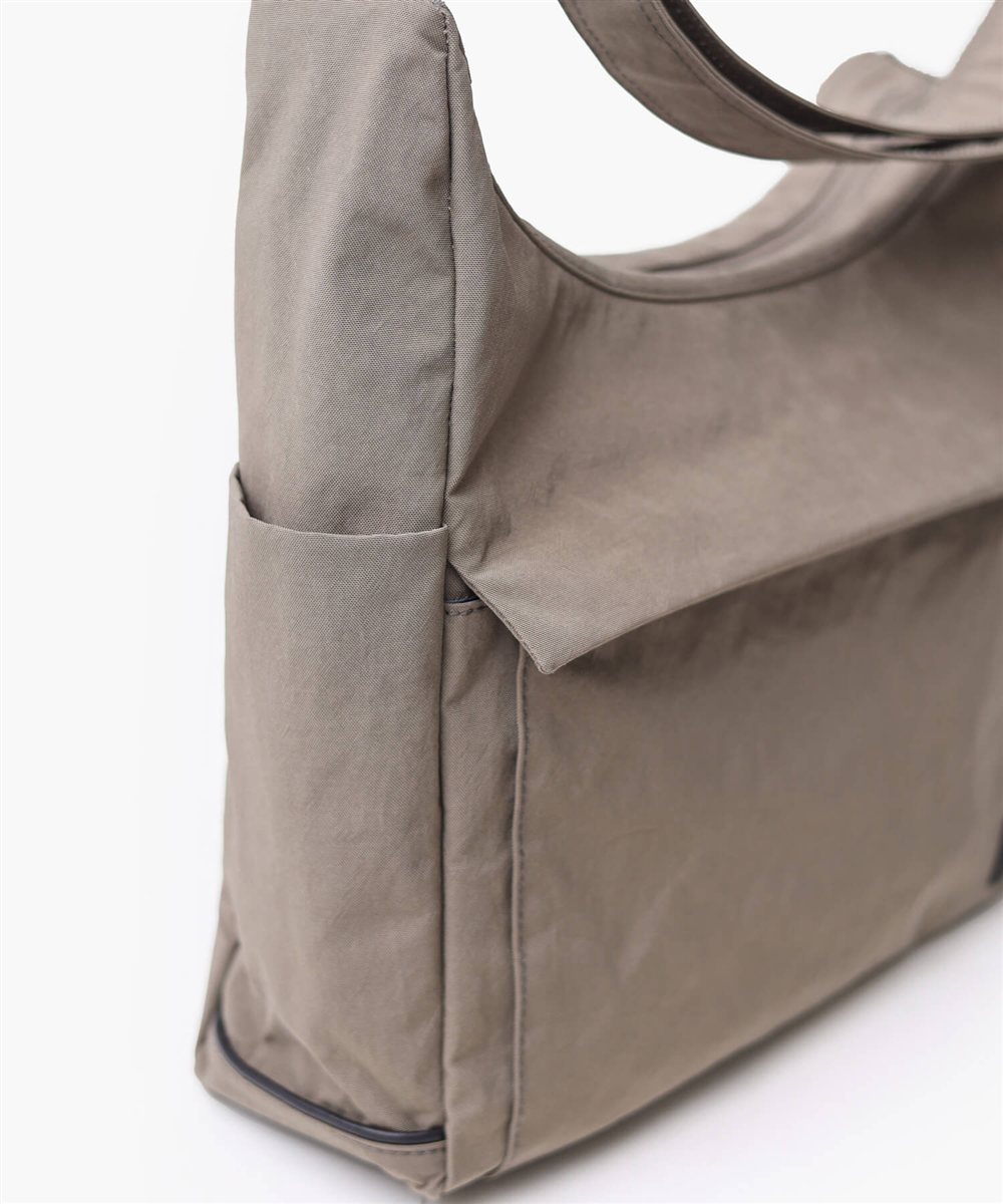 イズイット ケルプ ショルダーバッグ A4