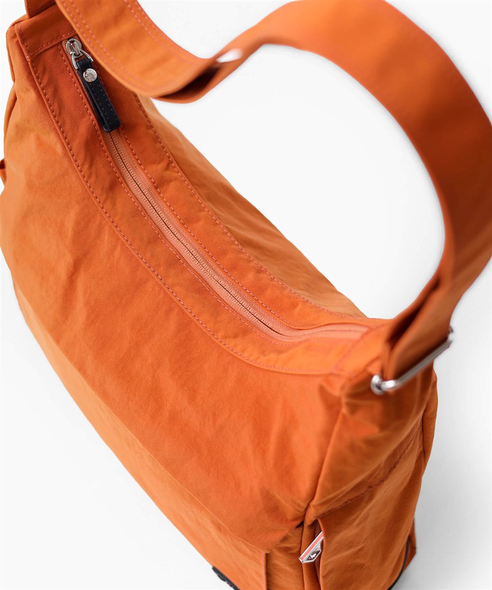 イズイット ケルプ ショルダーバッグ A4