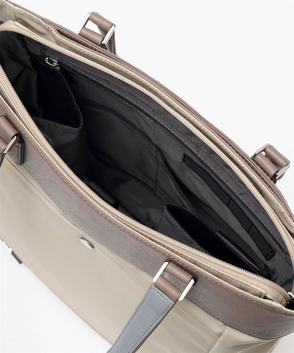 イズイット ニーナ トートバッグ A4 縦型 セットアップ対応