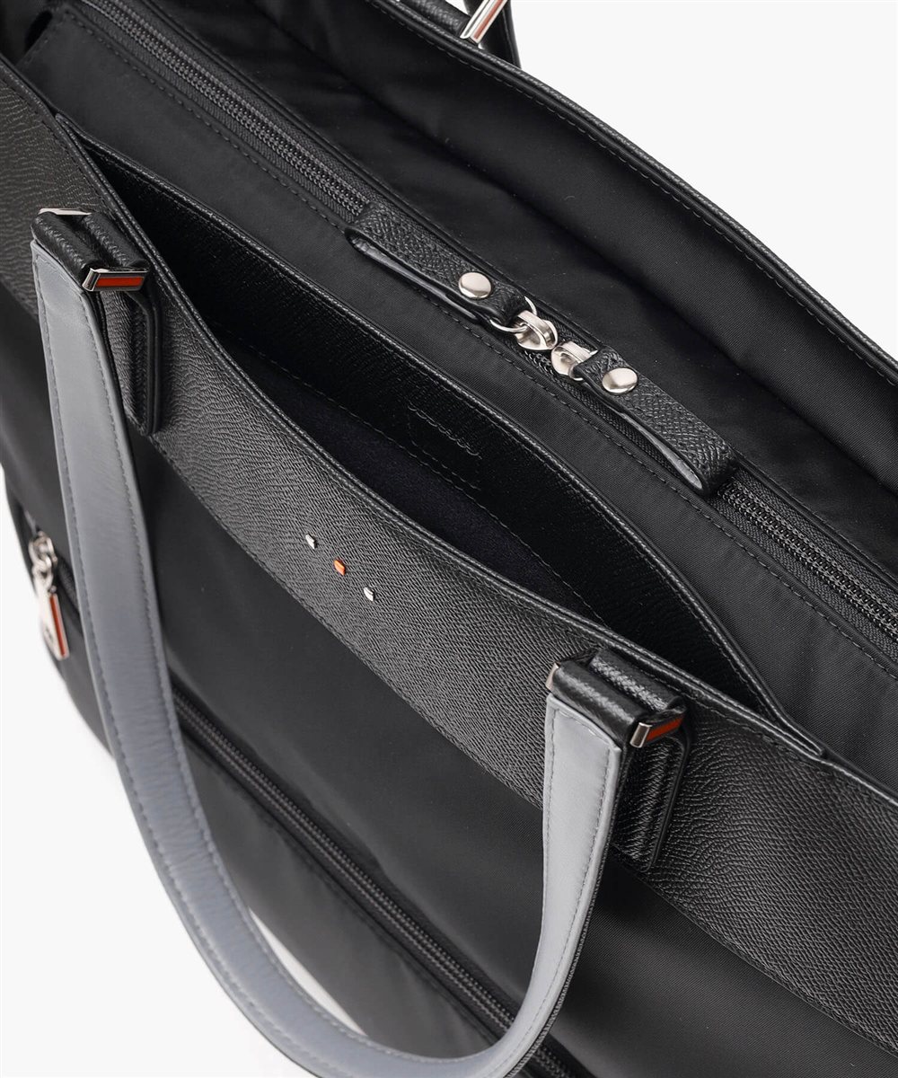 イズイット ニーナ トートバッグ A4 横型 セットアップ対応