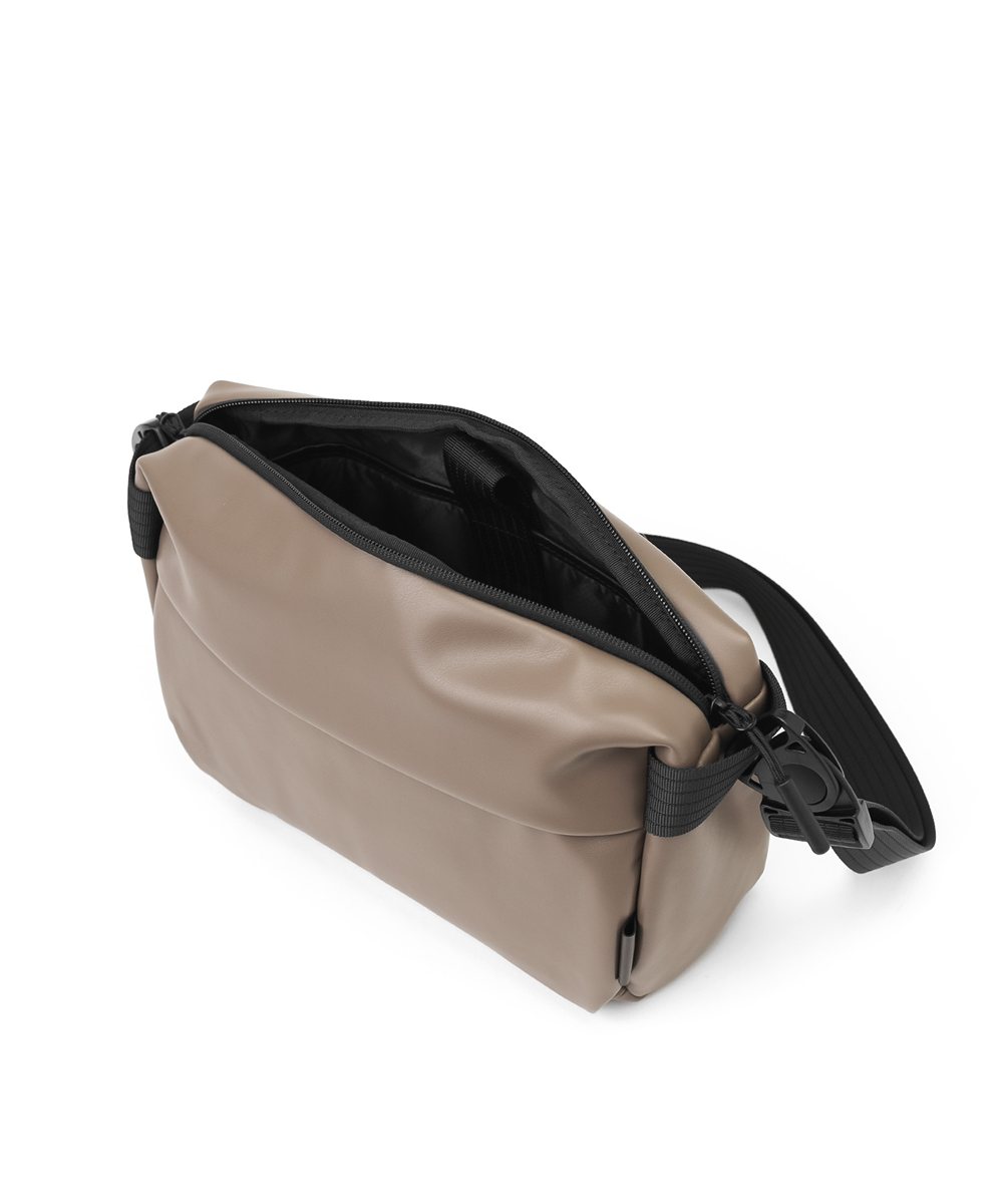 イズイット スカイ ショルダーバッグ 2WAY B5