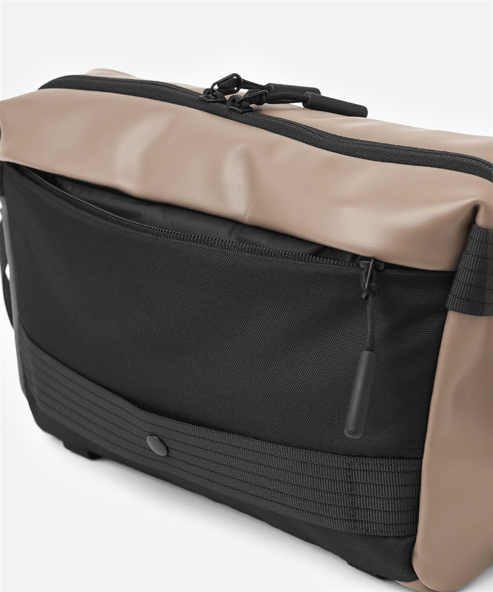 イズイット スカイ ショルダーバッグ 2WAY B5