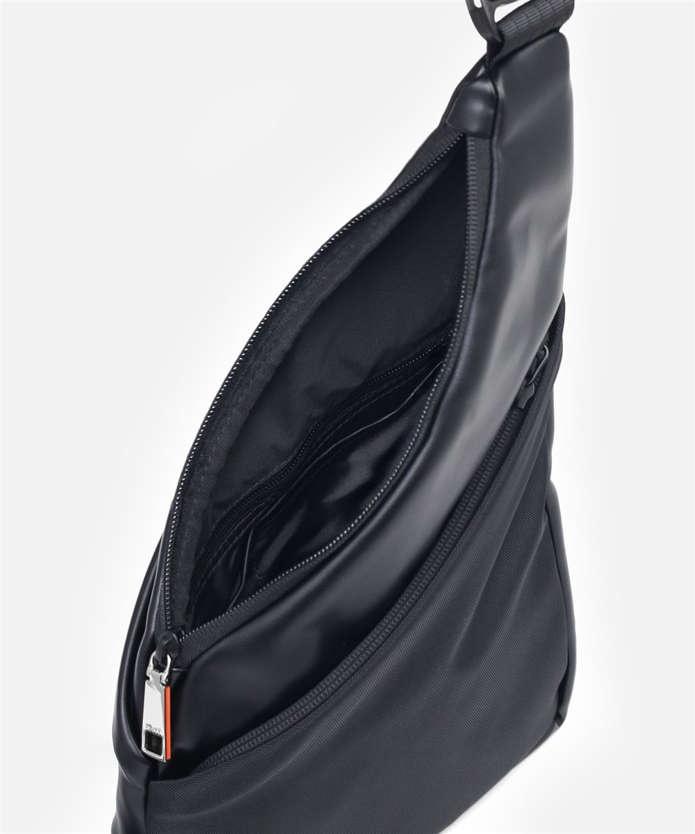 イズイット スカイ ワンショルダーバッグ