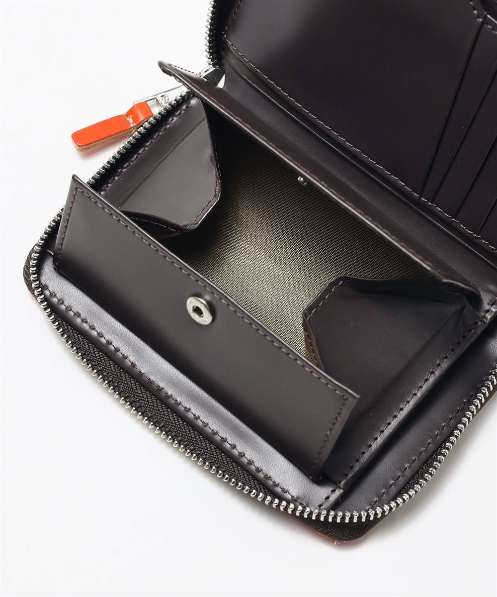 イズイット ルチード ラウンドファスナー セミ長財布 カード段9