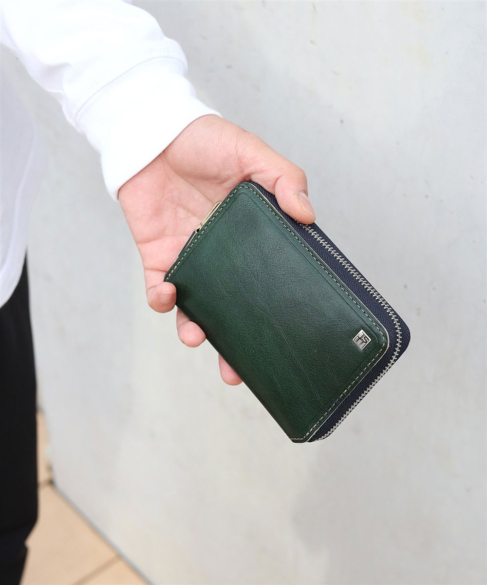 イズイット ルチード ラウンドファスナー セミ長財布 カード段9
