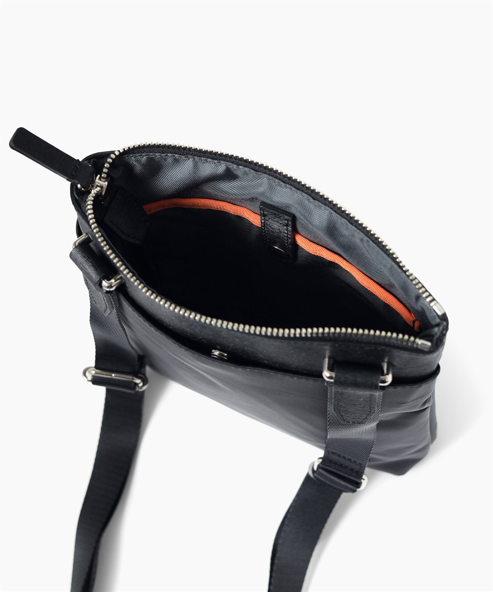 イズイット  アンプル ミニショルダーバッグ