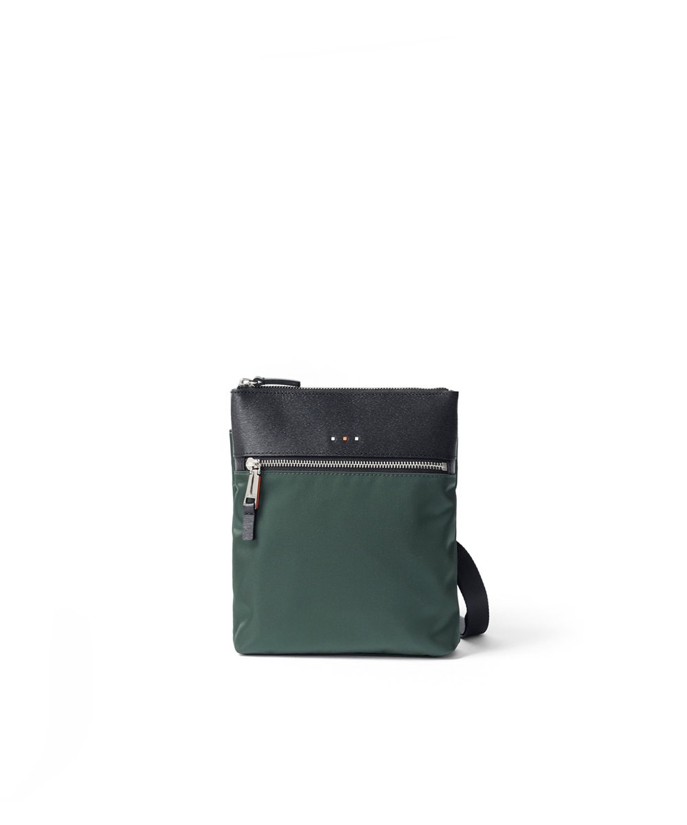 イズイット  アンプル ミニショルダーバッグ