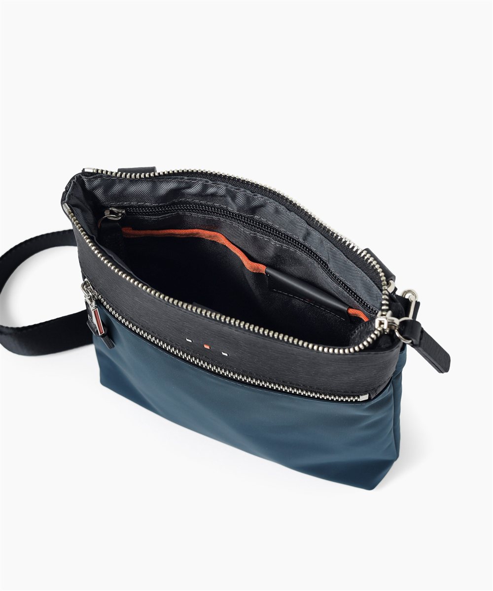 イズイット  アンプル ミニショルダーバッグ