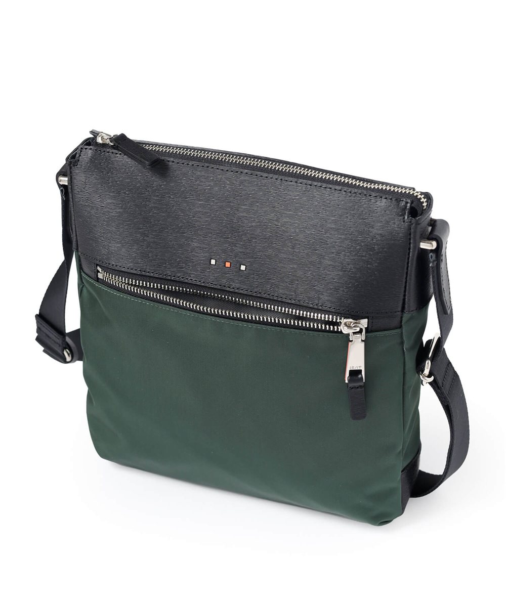 イズイット  アンプル ショルダーバッグ B5