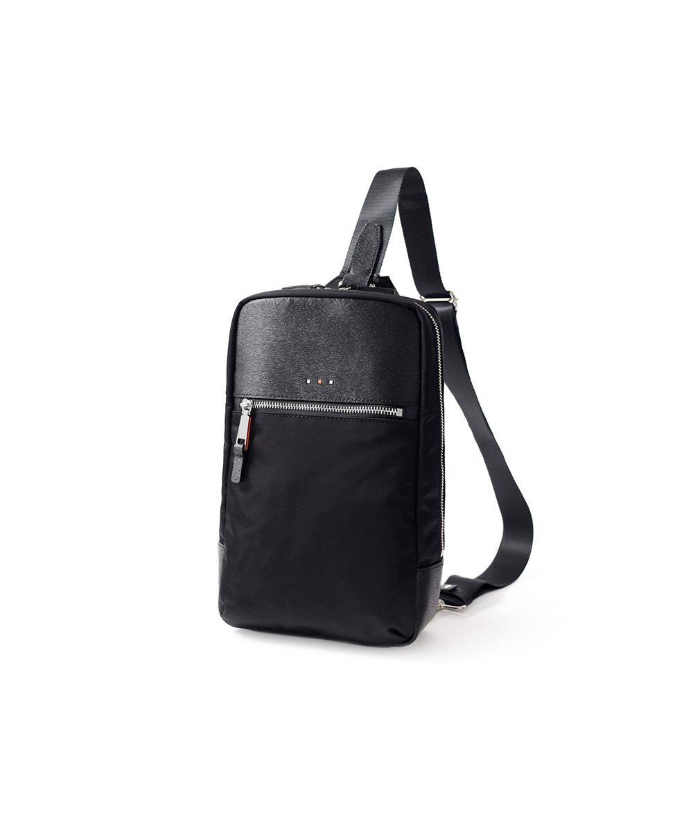 イズイット  アンプル ワンショルダーバッグ