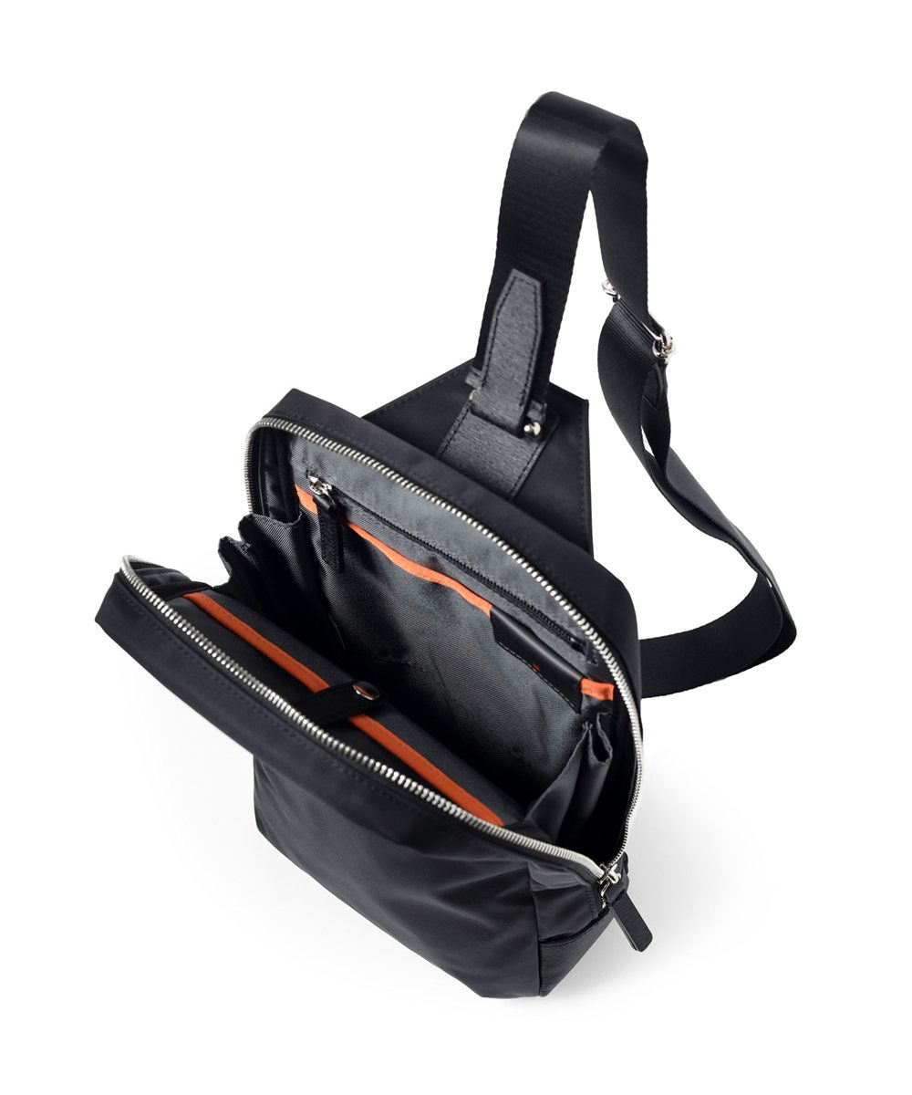 イズイット  アンプル ワンショルダーバッグ