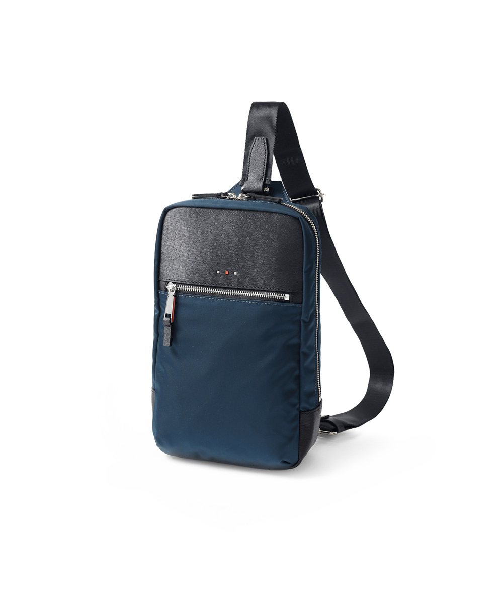 イズイット  アンプル ワンショルダーバッグ