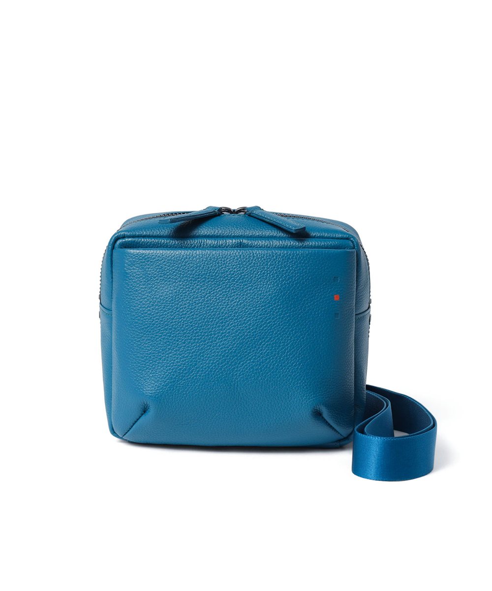 イズイット トラニオン レザーミニショルダーバッグ