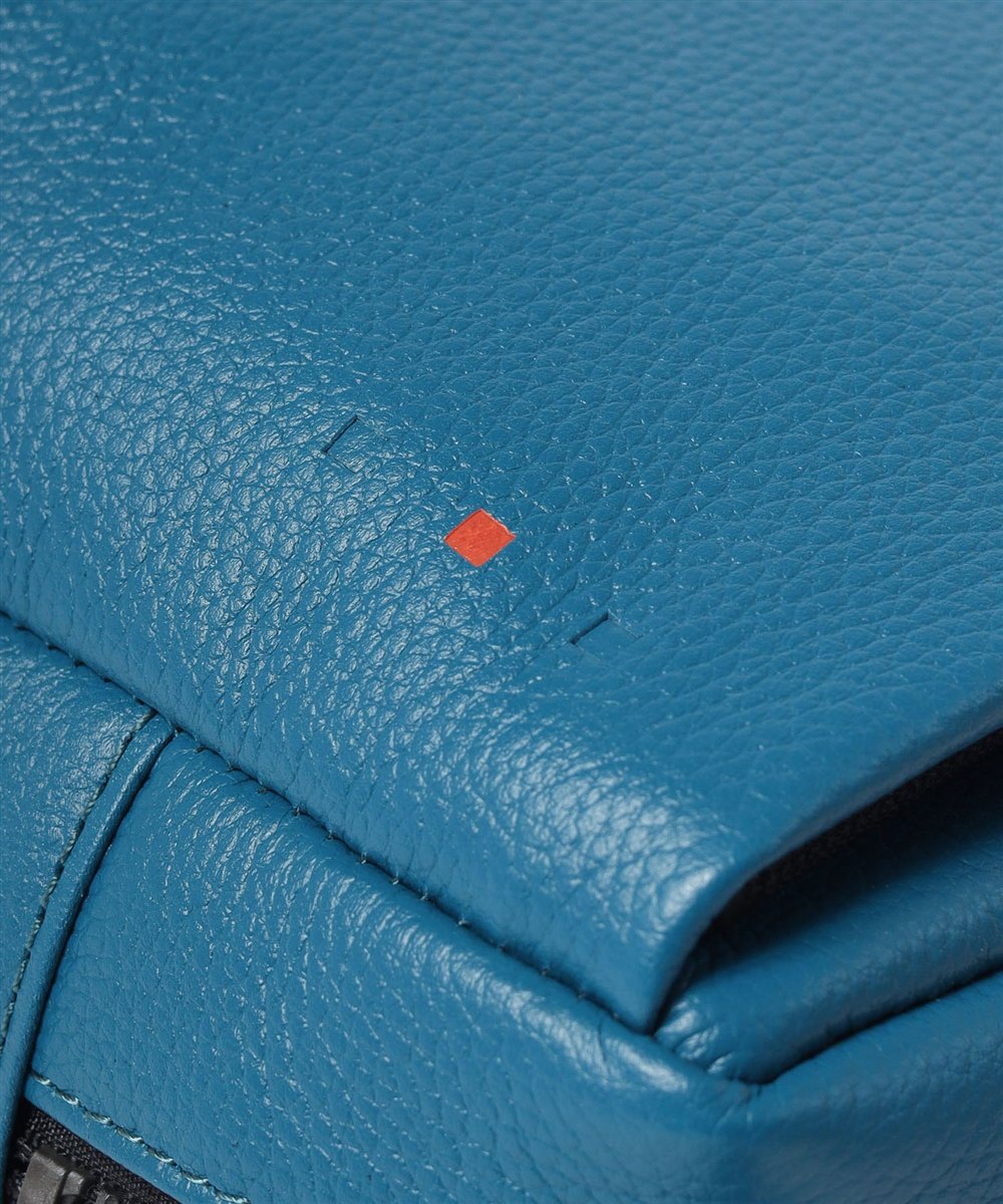 イズイット トラニオン レザーミニショルダーバッグ