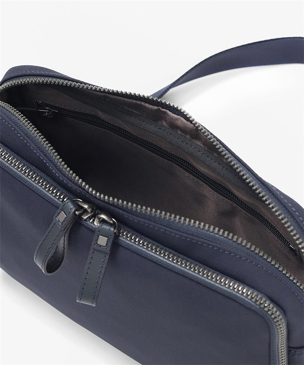 イズイット トリクル ショルダーバッグ A5