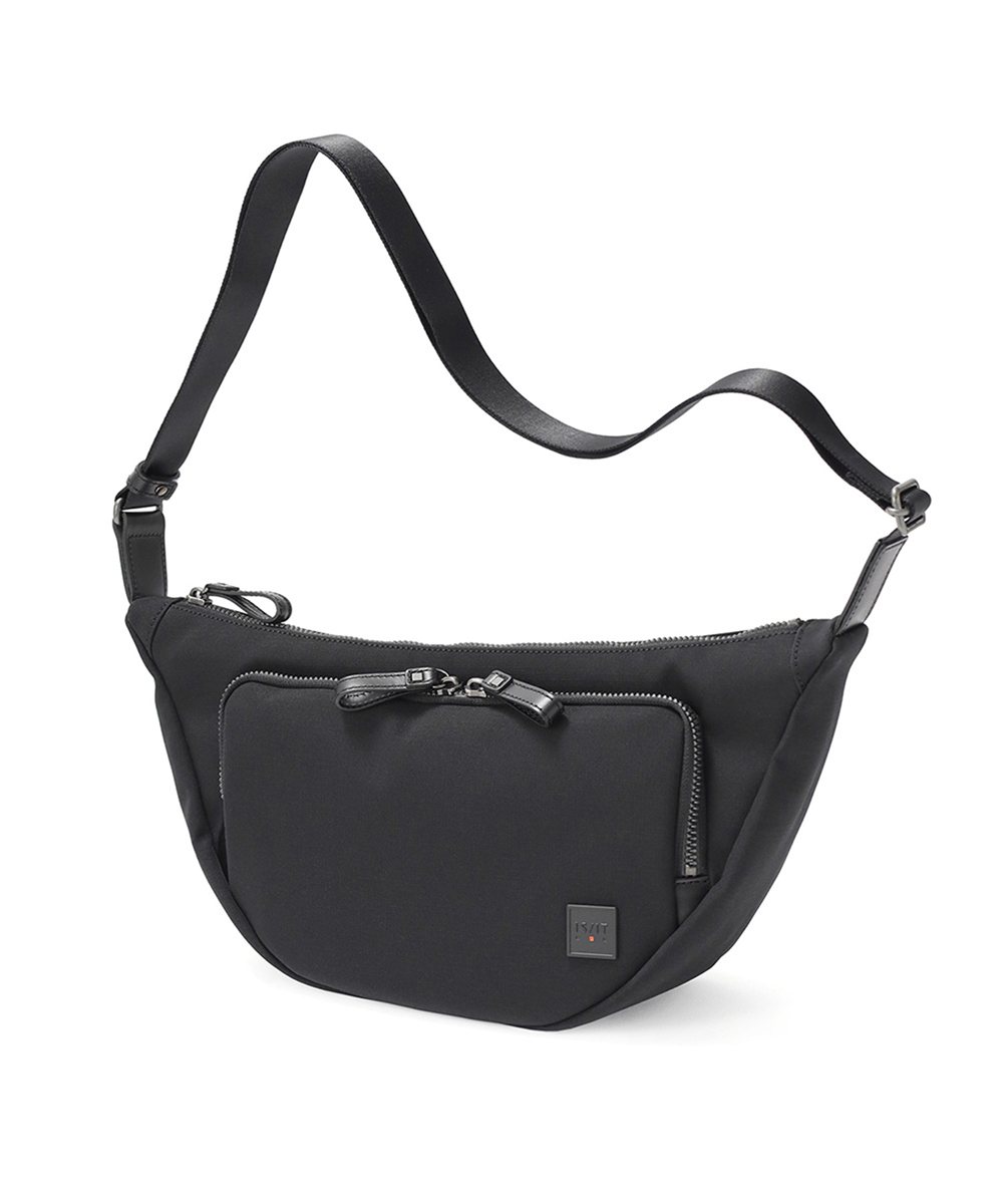 イズイット トリクル ショルダーバッグ B5 半月型