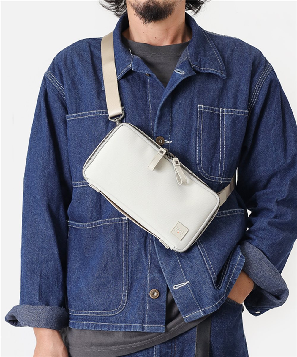 イズイット トリクル クラッチバッグ 兼用 ショルダーバッグ