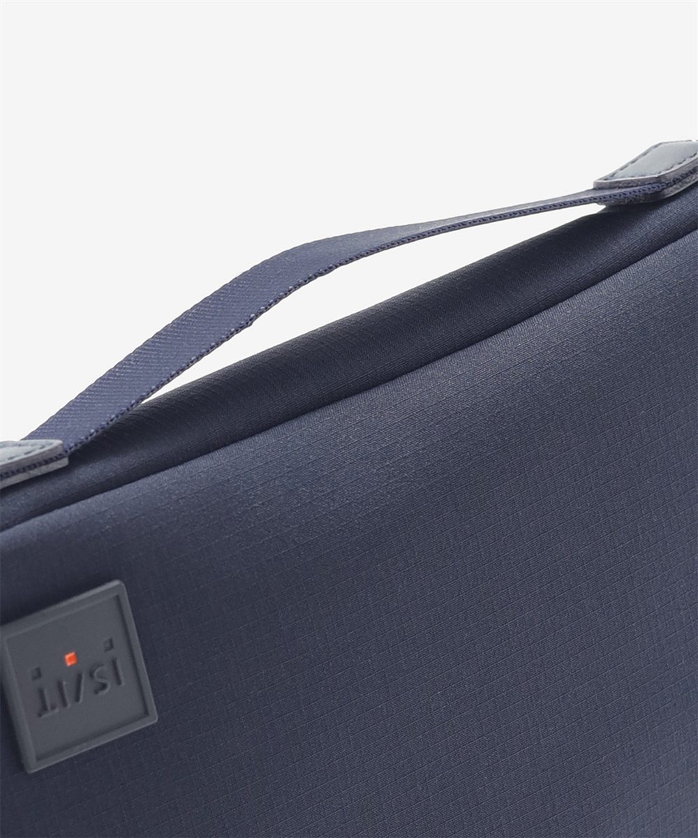 イズイット トリクル クラッチバッグ 兼用 ショルダーバッグ