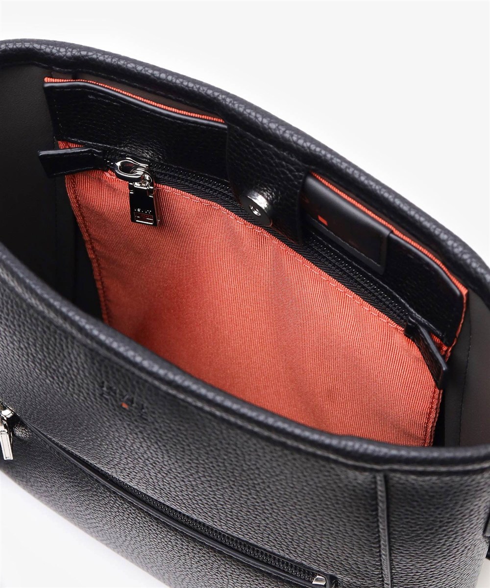 イズイット ライリー ショルダーバッグ