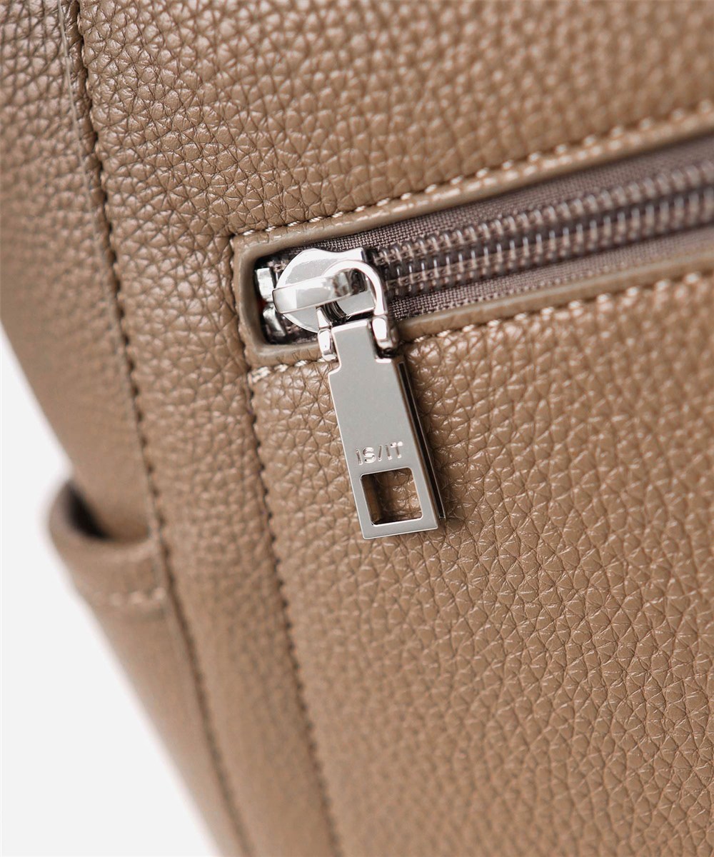 イズイット ライリー リュック A4