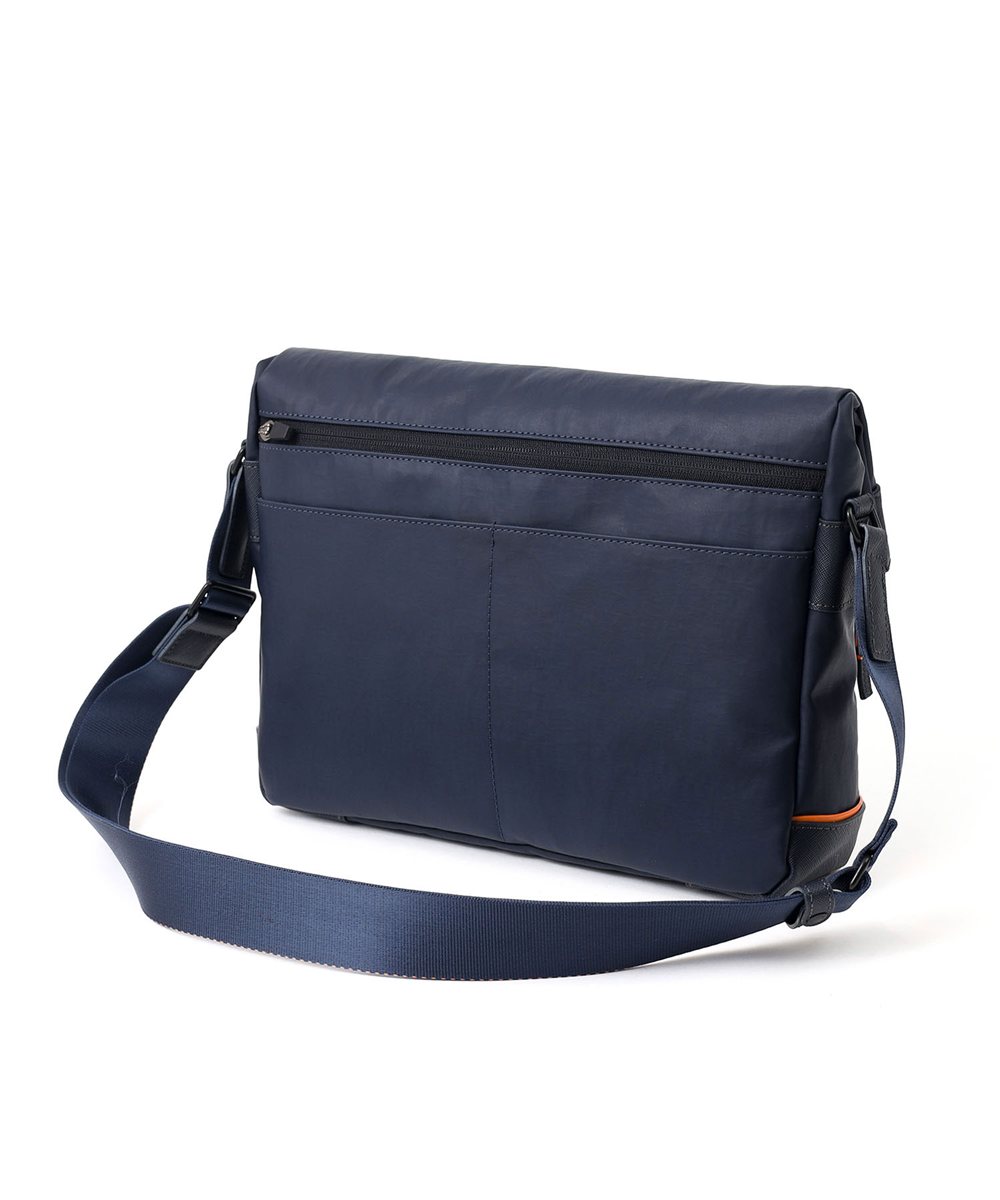 イズイット グリンザ ショルダーバッグ B5