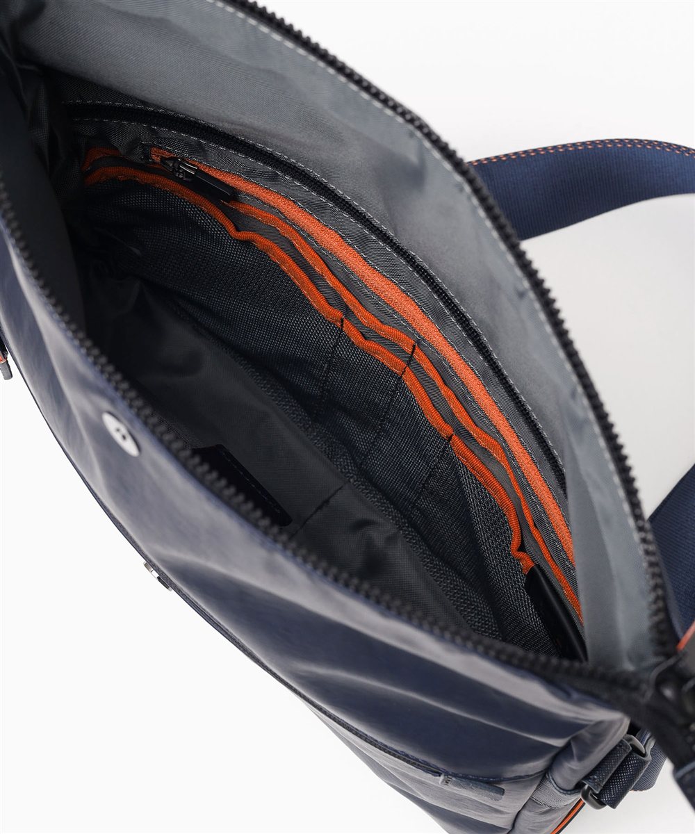 イズイット グリンザ ショルダーバッグ B5