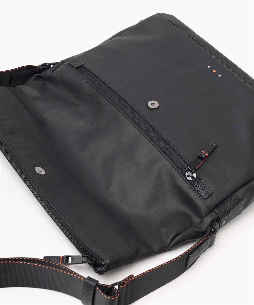 イズイット グリンザ ショルダーバッグ B5