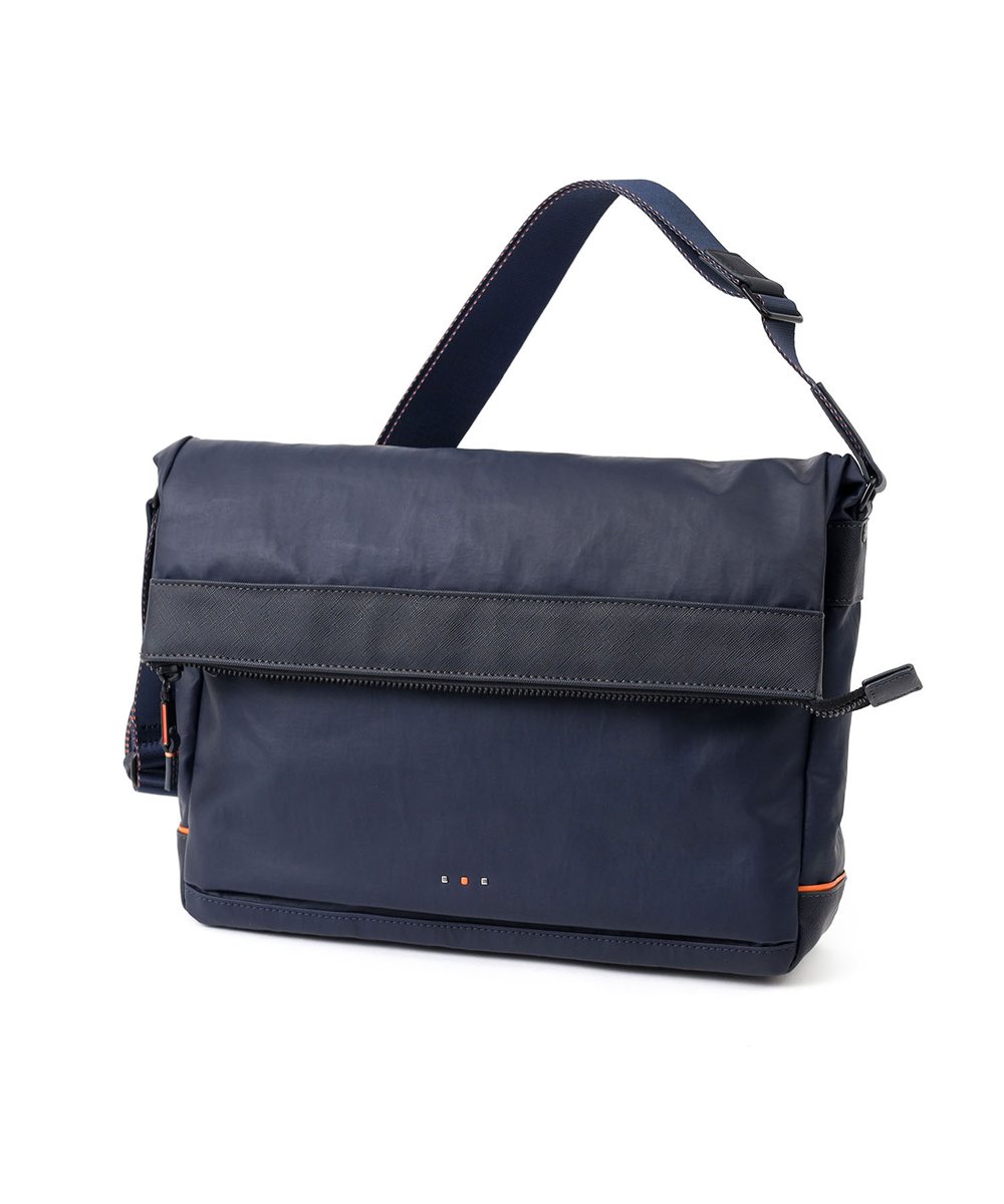 イズイット グリンザ ショルダーバッグ A4