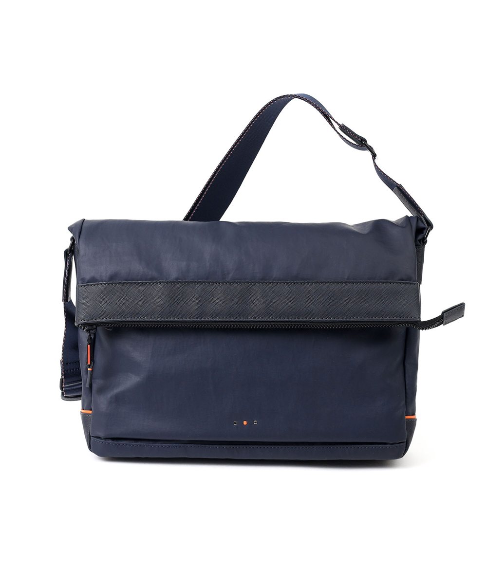 イズイット グリンザ ショルダーバッグ A4