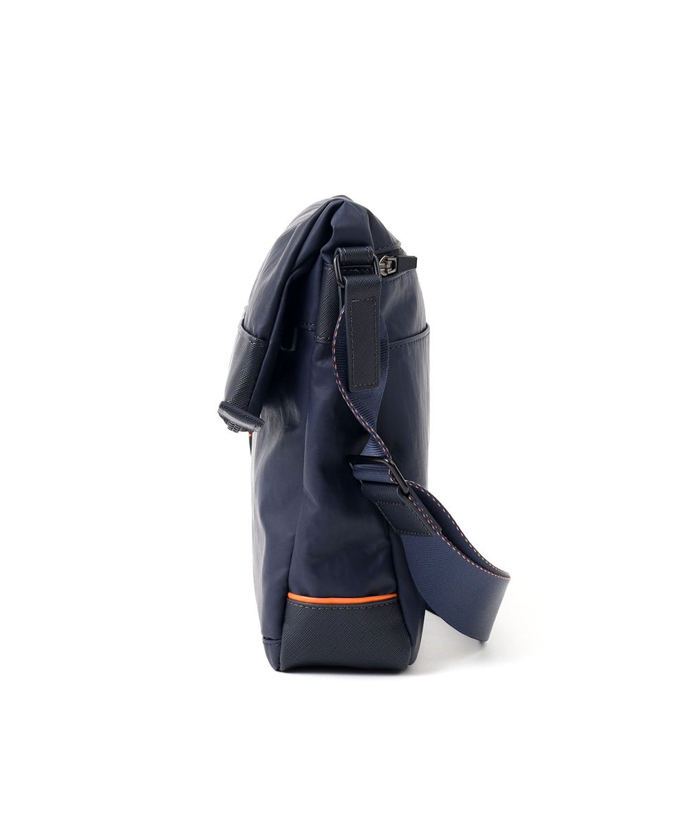 イズイット グリンザ ショルダーバッグ A4