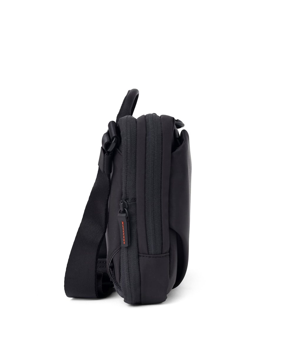 イズイット ループ ショルダーバッグ B5