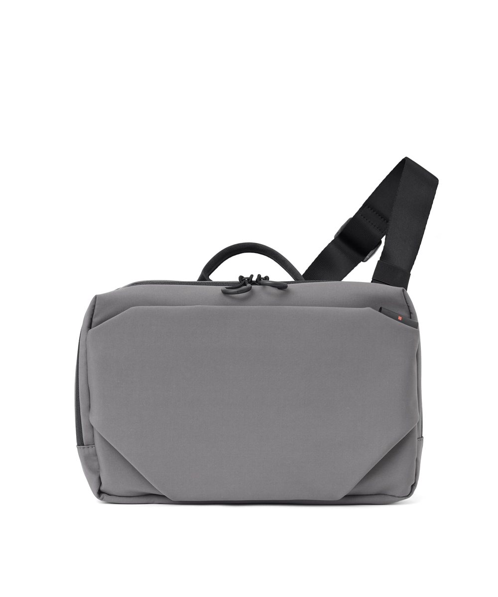 イズイット ループ ショルダーバッグ B5