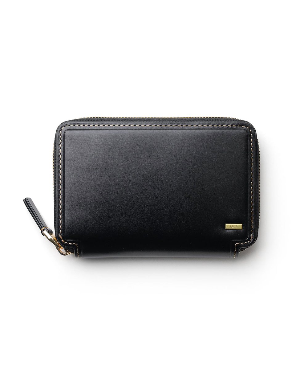 イズイット モノクロ セミ長財布 カード段9