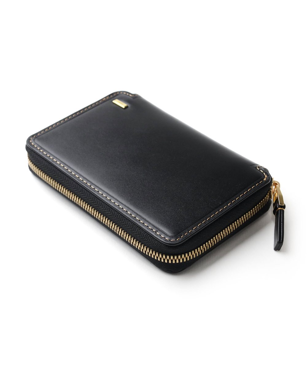 イズイット モノクロ セミ長財布 カード段9