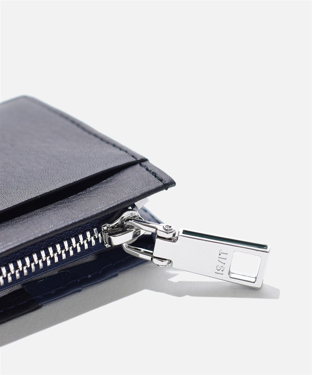 イズイット シルキー カードケース兼用小銭入れ