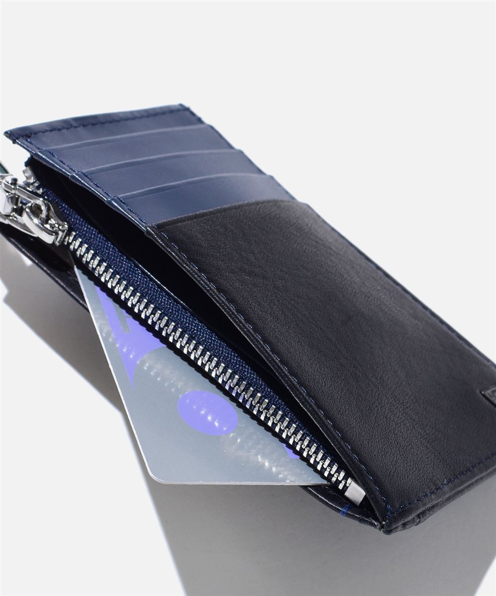 イズイット シルキー カードケース兼用小銭入れ