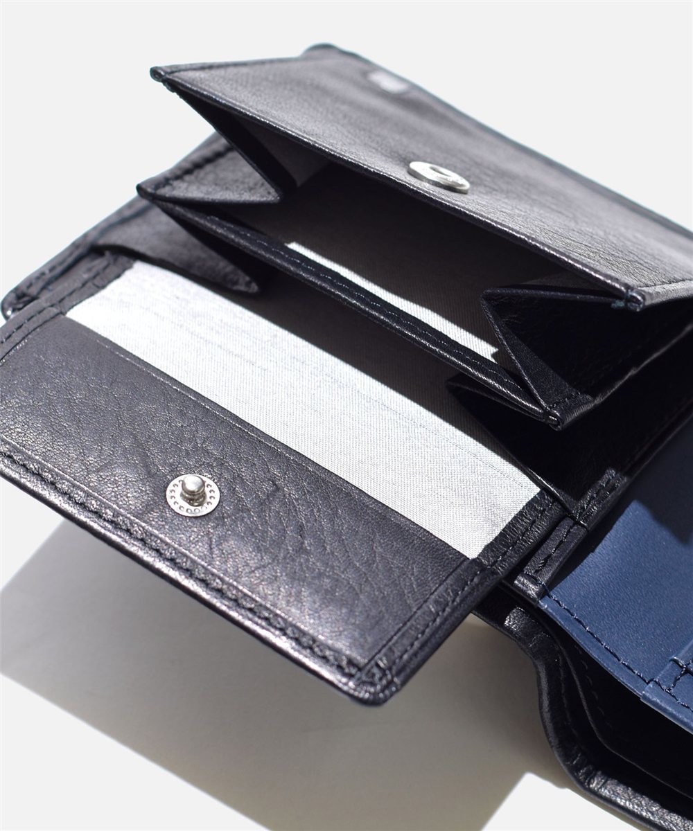 イズイット シルキー 二つ折り財布 カード段5