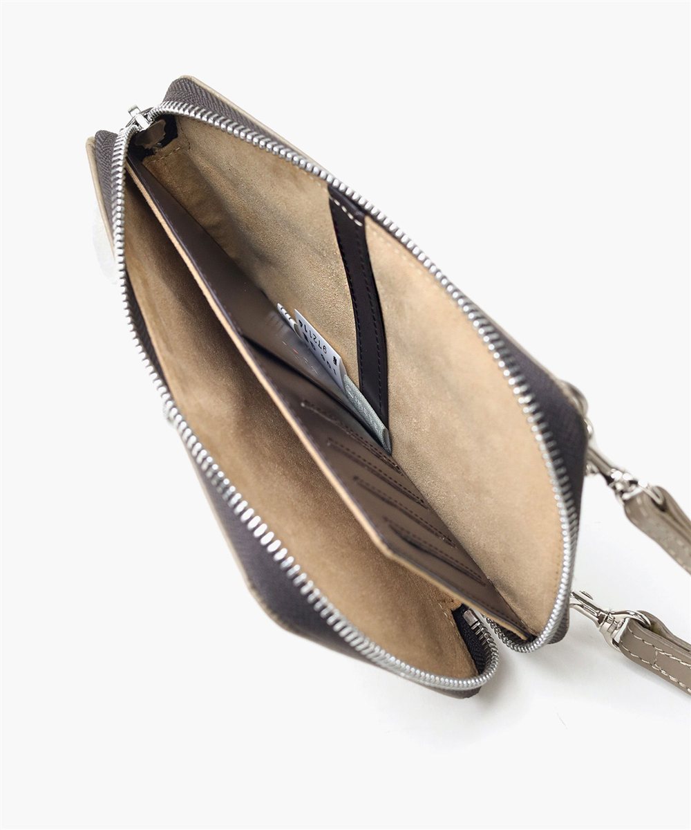 イズイット ボーノ レザースマホショルダーバッグ L字ファスナー