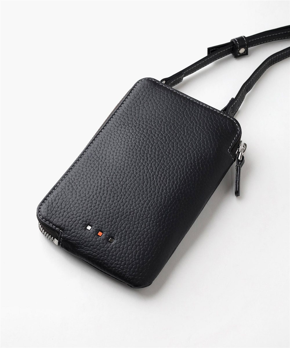イズイット ボーノ レザースマホショルダーバッグ L字ファスナー
