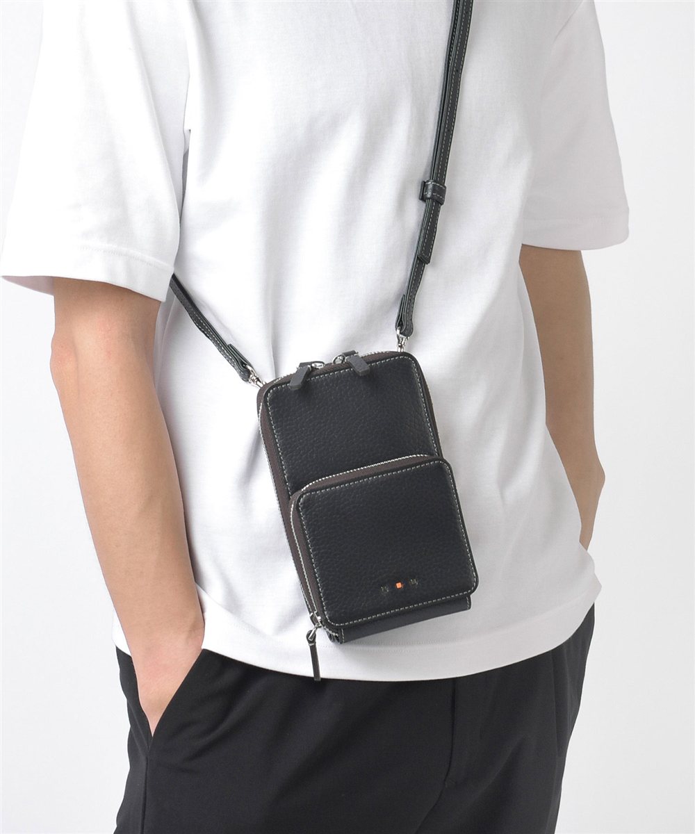 イズイット ボーノ レザースマホショルダーバッグ