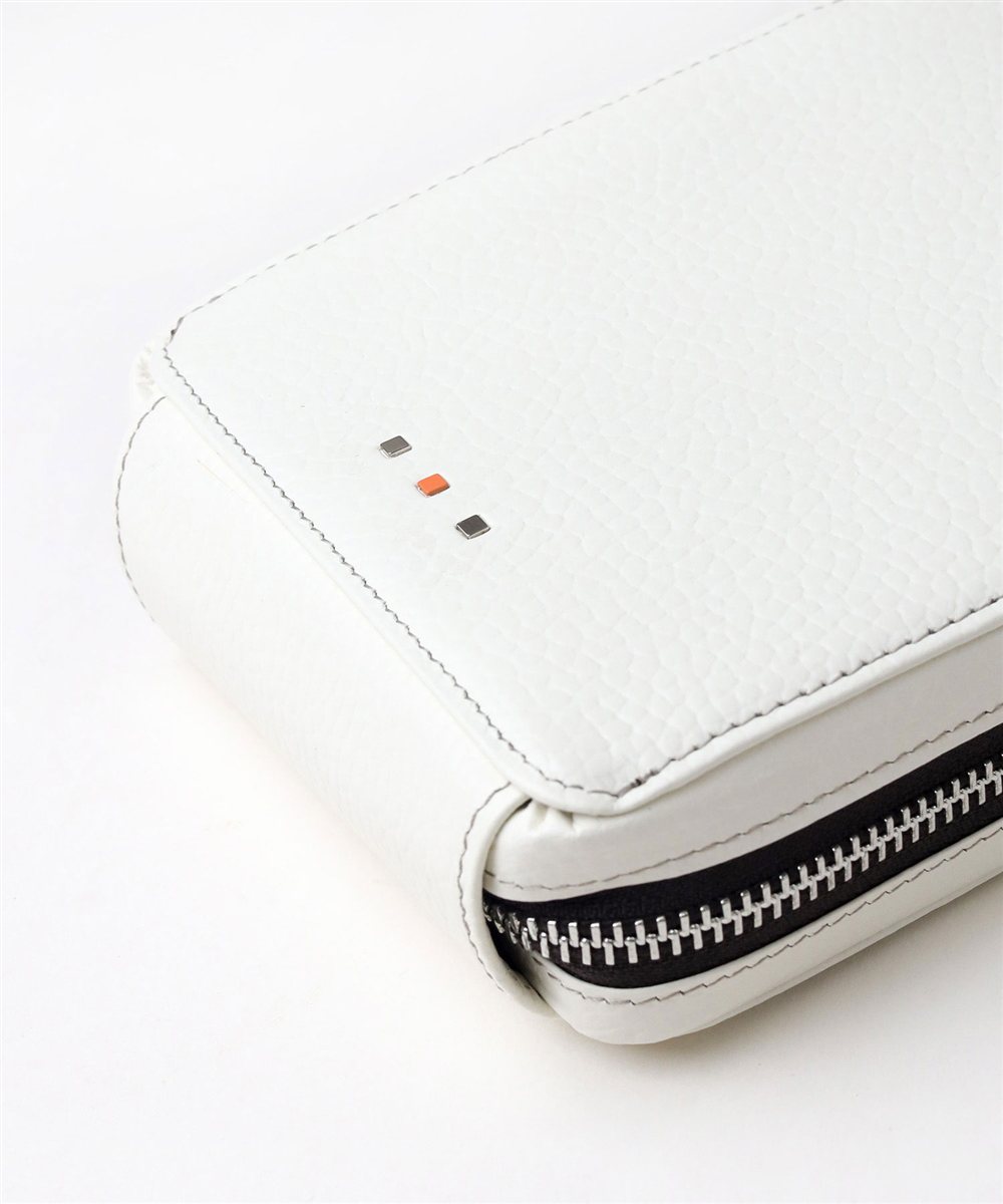 イズイット ボーノ レザースマホショルダーバッグ 厚マチ