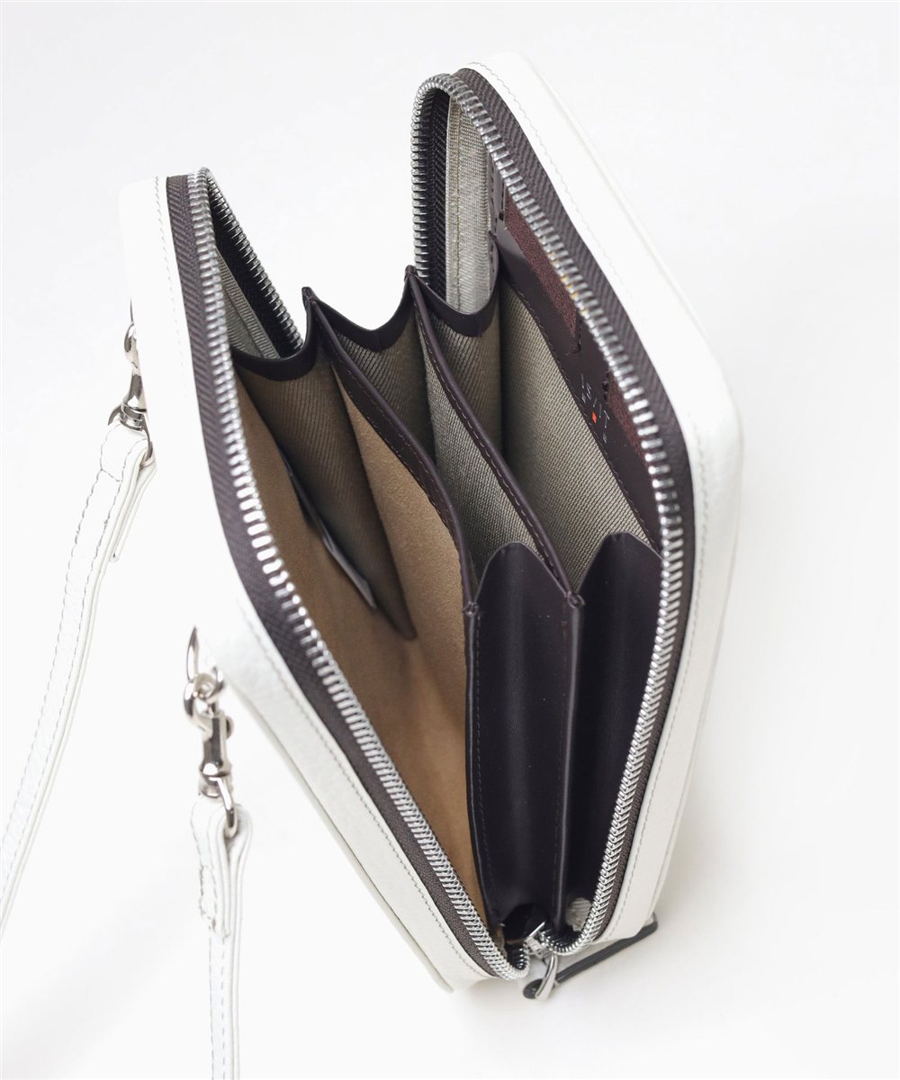 イズイット ボーノ レザースマホショルダーバッグ 厚マチ