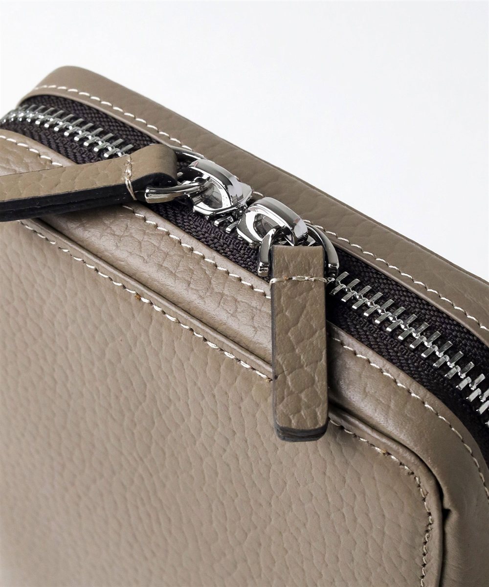 イズイット ボーノ レザースマホショルダーバッグ 厚マチ