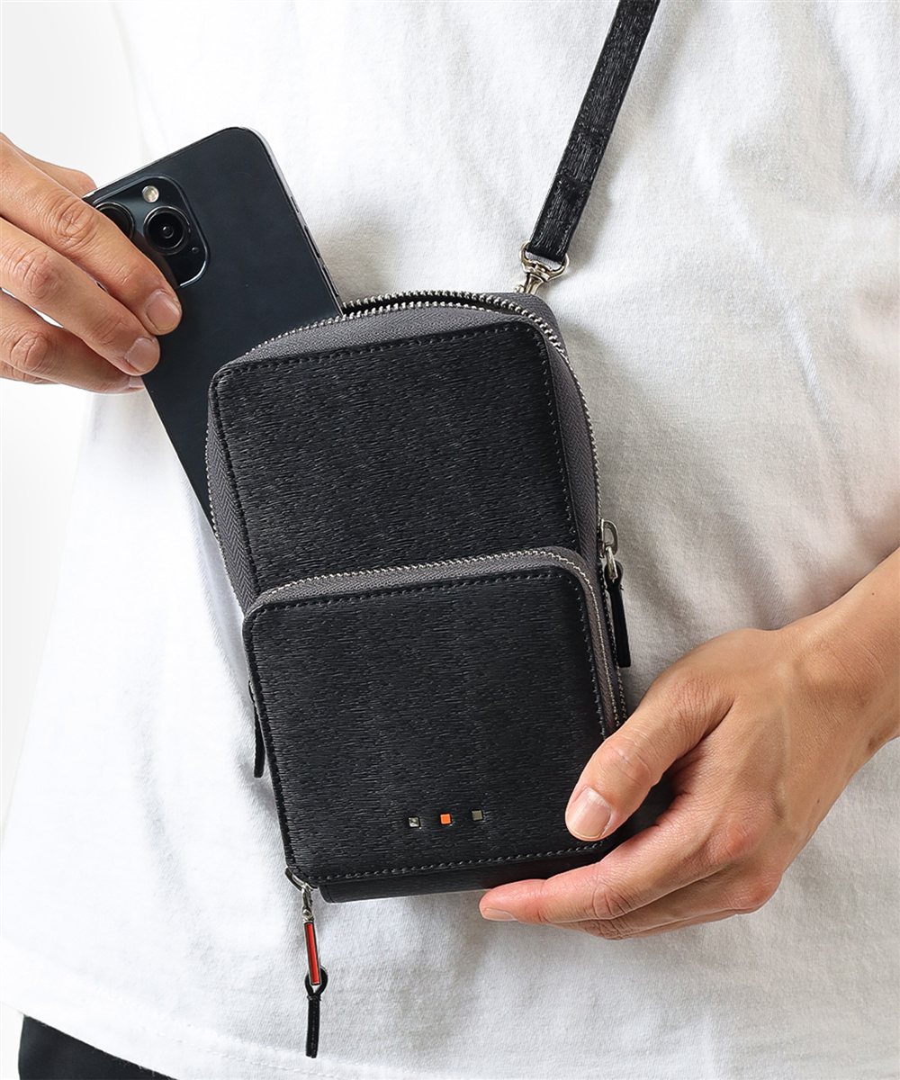 イズイット ノボII スマホショルダーバッグ