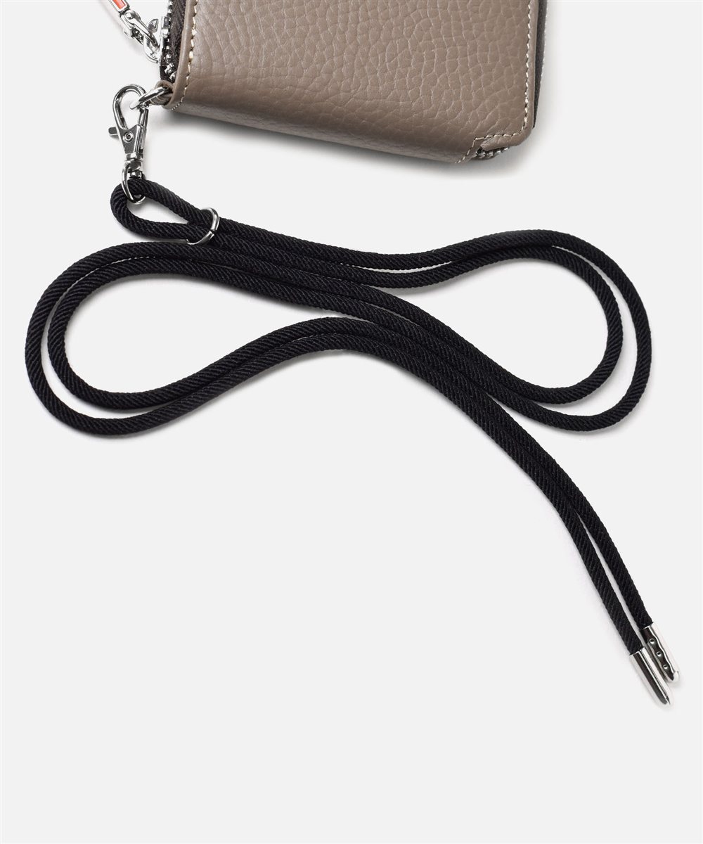 イズイット ノボ コンパクト二つ折り財布 ネックコード付属 カード段2