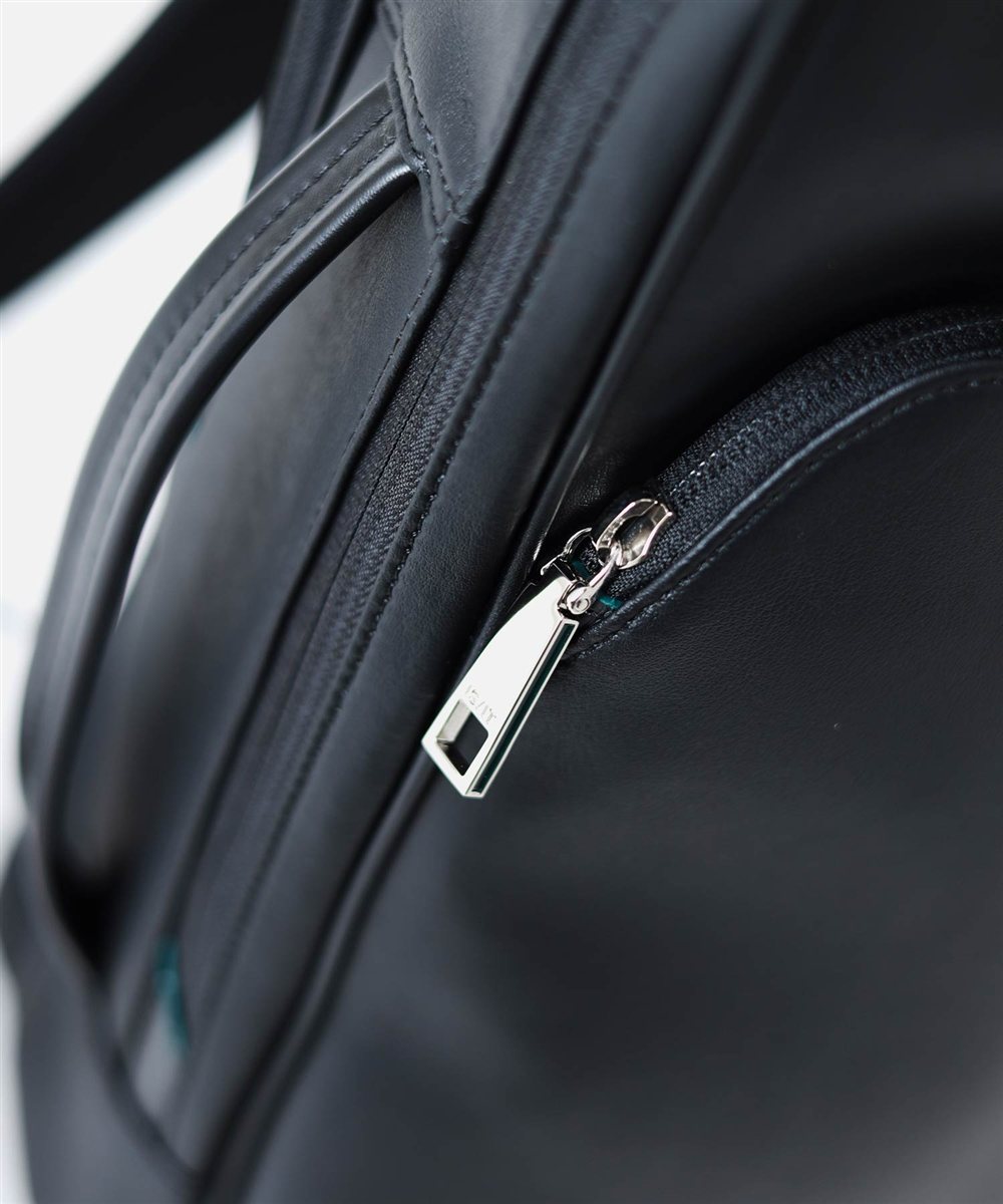 イズイット マイナビ ビジネスリュック A4 エコバッグ付属