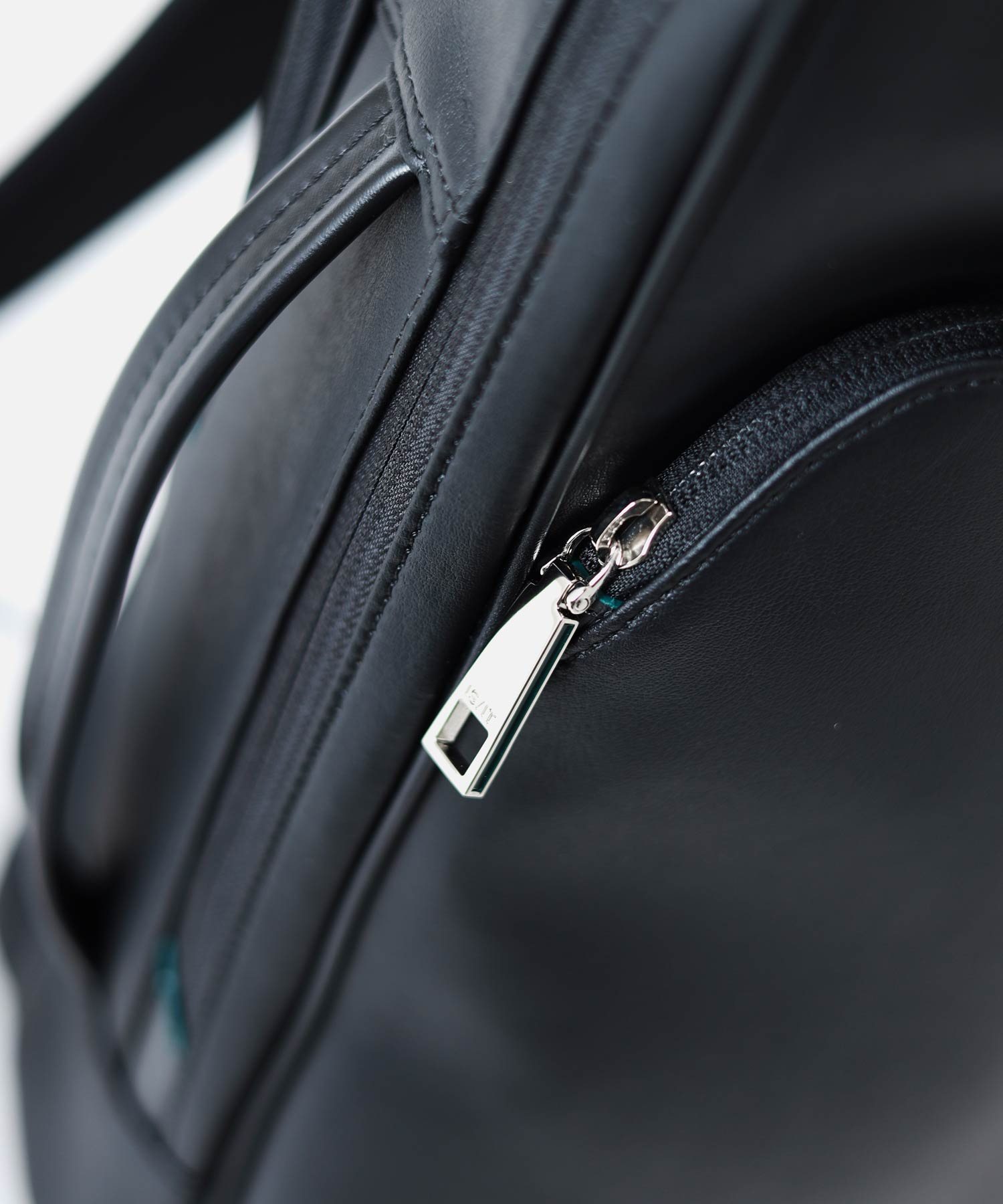 IS/IT / イズイット マイナビ ビジネスリュック A4 エコバッグ付属