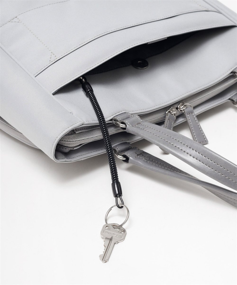 イズイット マイナビ2024 トートバッグ A4 セットアップ対応 サコッシュ付属【2025年秋 / テレビ朝日 土曜ドラマ使用商品】