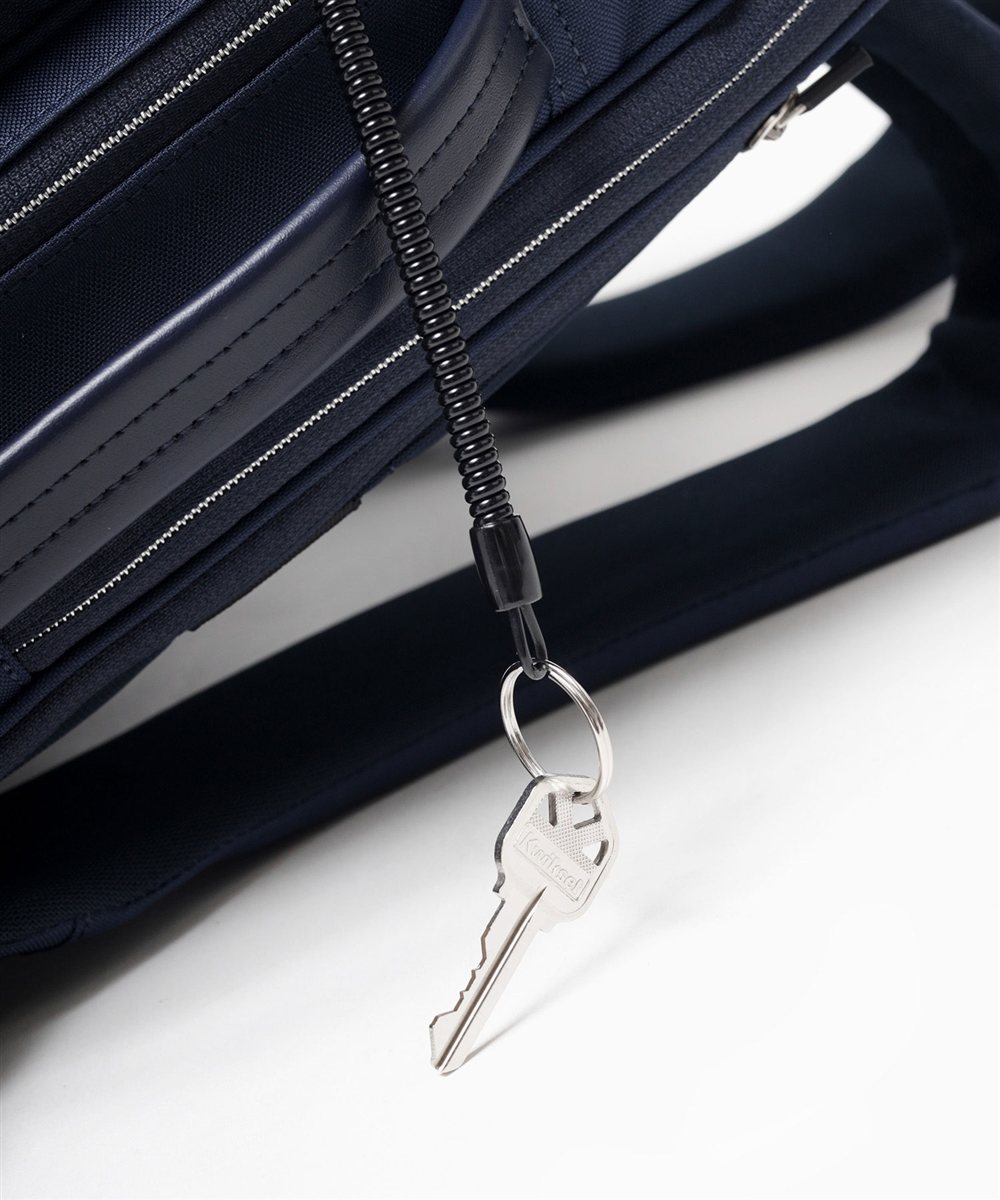 イズイット マイナビ2024 ビジネスリュック A4 セットアップ対応 サコッシュ付属